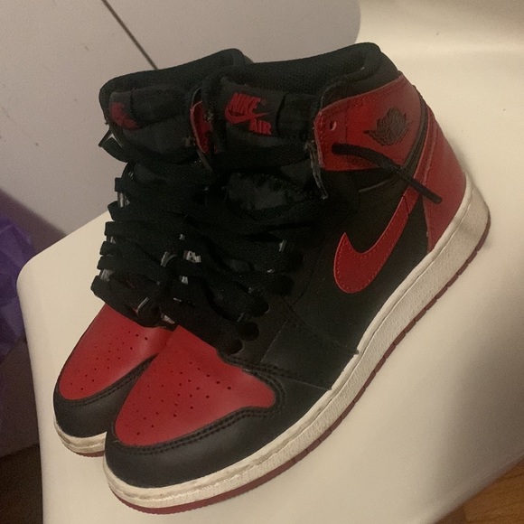 Bred Air Jordan 1s size 4 * worn* - Picture 2 of 6